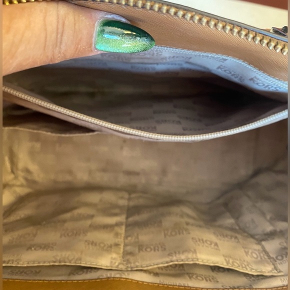 MICHAEL KORS Signature Saffiano Leather Satchel, GUC - Picture 14 of 16